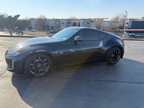 Used 2020 Nissan 370Z Coupe image 4