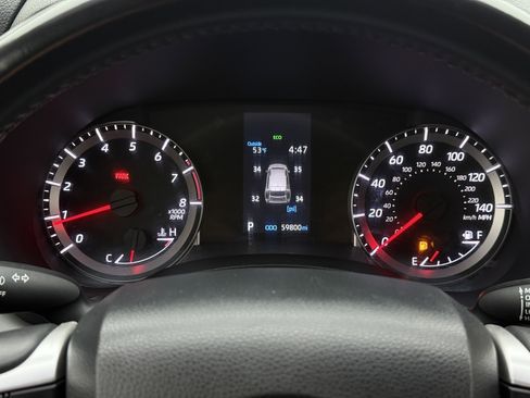 Used 2022 Toyota Highlander LE image 19