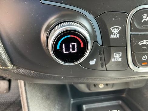 Used 2023 Chevrolet Traverse LT w/ LPO, Floor Liner Package AWD/4WD image 21