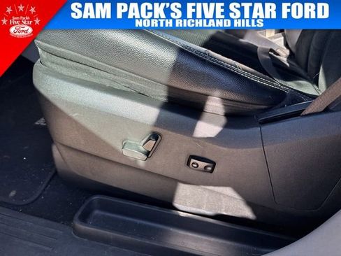 Used 2017 Dodge Grand Caravan SXT image 8