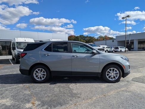 Used 2024 Chevrolet Equinox LT image 9