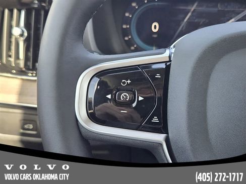 Used 2025 Volvo XC90 B6 Plus w/ Protection Package Premier image 23