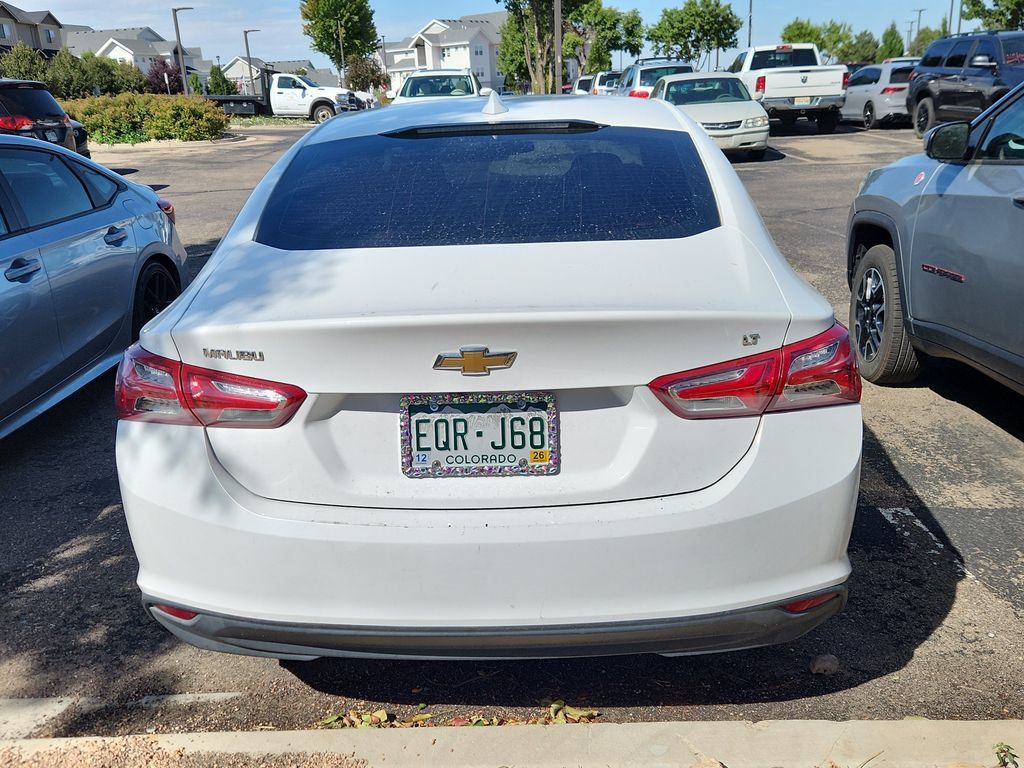 Used 2020 Chevrolet Malibu LT FWD image 4