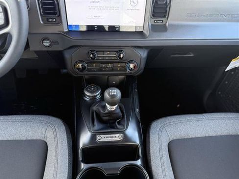 New 2025 Ford Bronco 4-Door image 21