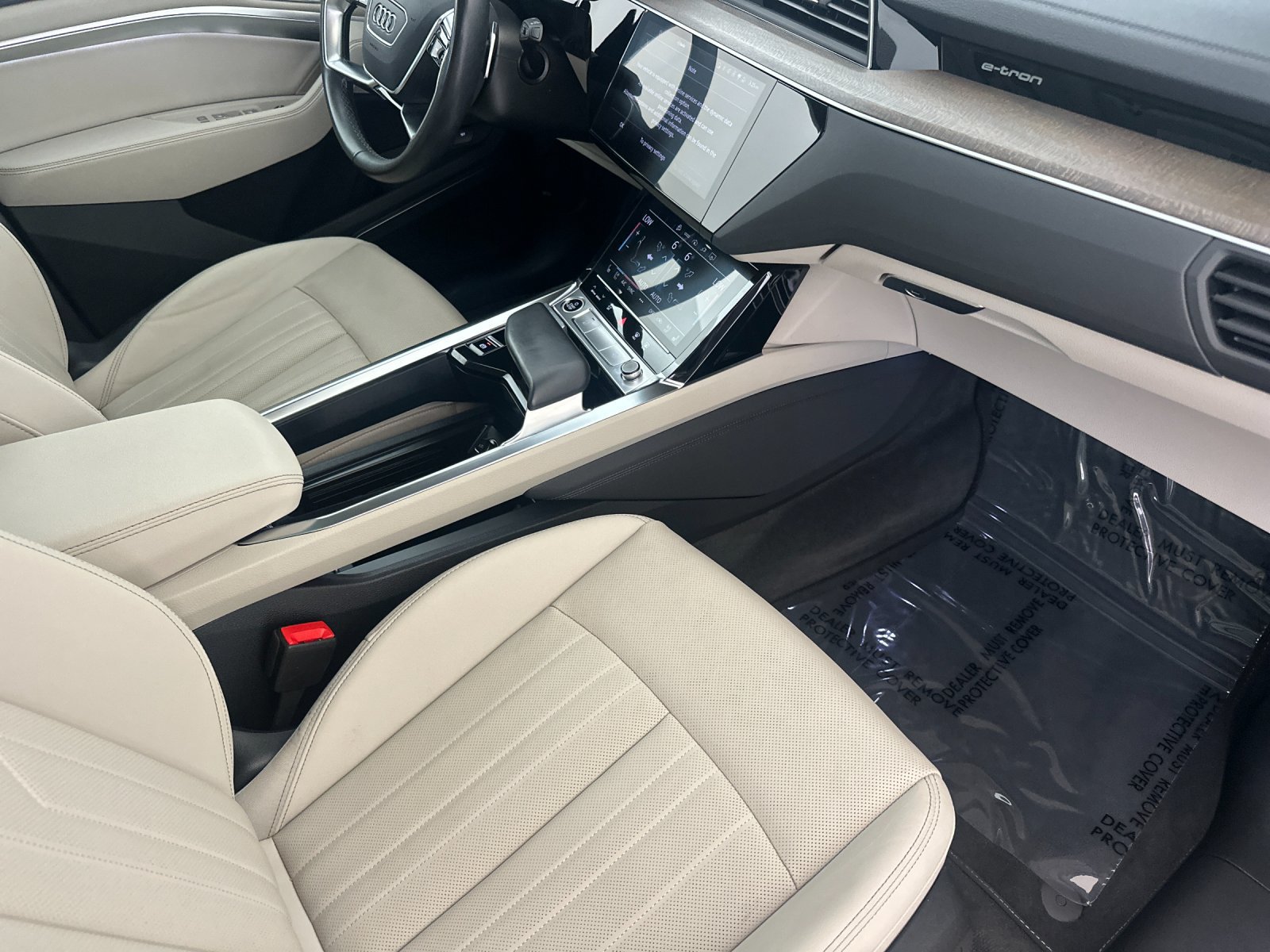 Used 2024 Audi Q8 e-tron Premium Plus w/ Premium Plus Package AWD/4WD image 15
