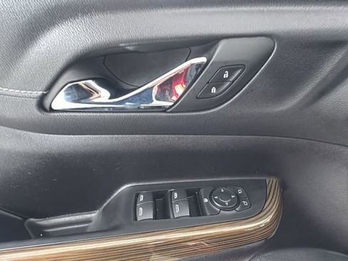 Used 2023 GMC Acadia SLE w/ Driver Convenience Package image 21