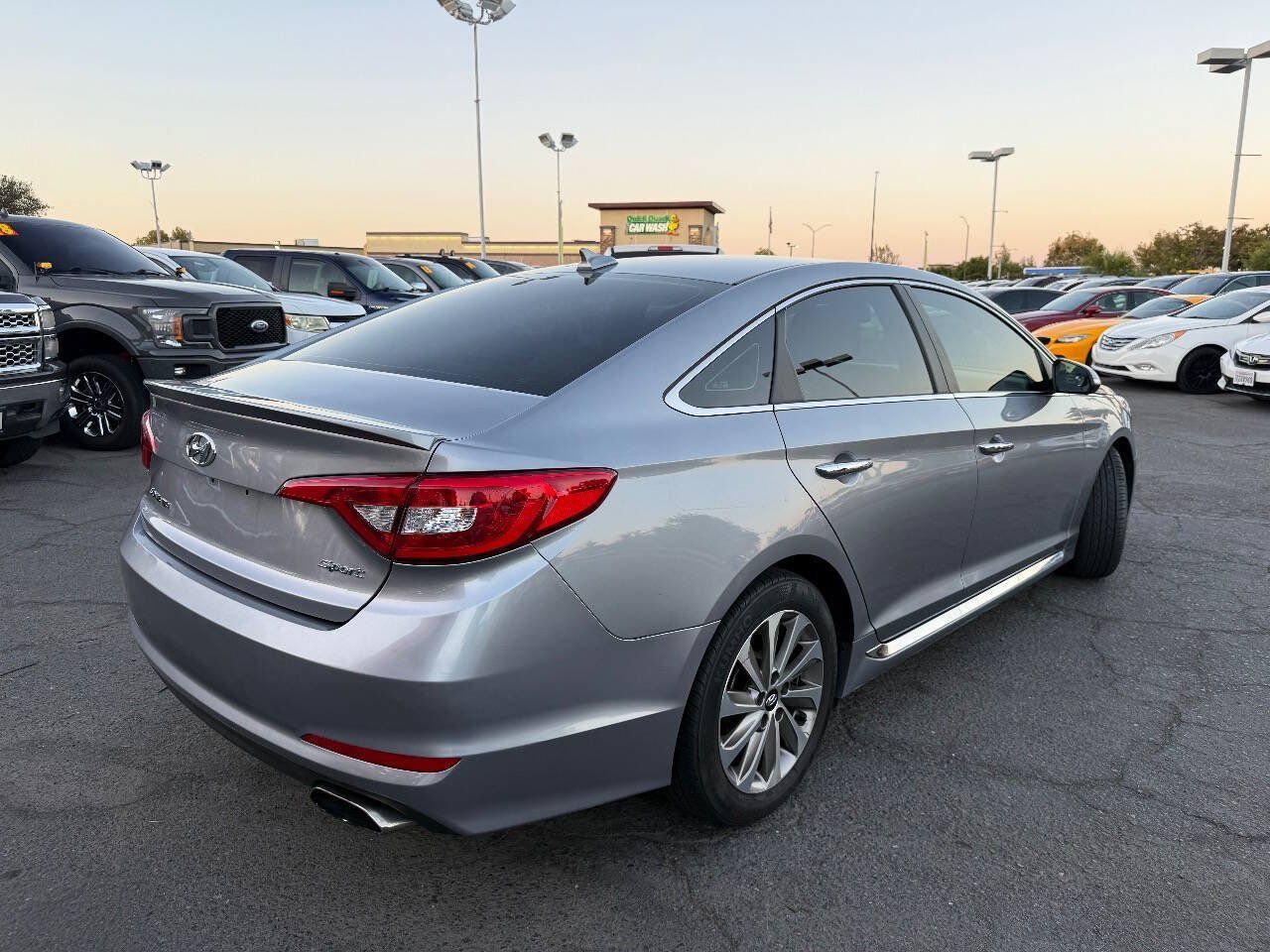 Used 2016 Hyundai Sonata Sport w/ Option Group 1V FWD image 7
