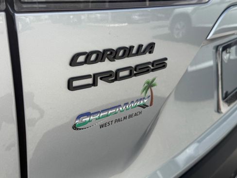 Used 2025 Toyota Corolla Cross AWD Hybrid w/ Convenience Package image 41