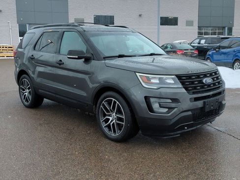 Used 2016 Ford Explorer Sport w/ Equipment Group 401A image 2