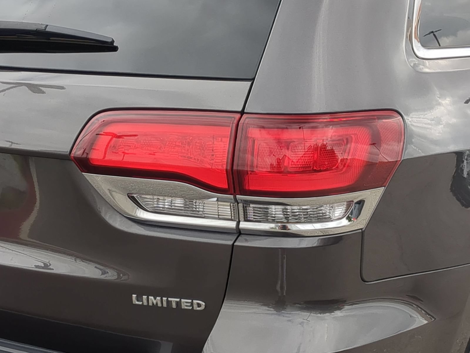 Used 2021 Jeep Grand Cherokee Limited AWD/4WD image 11