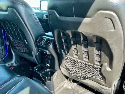 Used 2018 Jeep Wrangler Unlimited Rubicon image 27