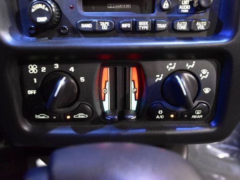 Used 2002 Chevrolet Monte Carlo SS w/ High Sport Appearance Pkg FWD image 18