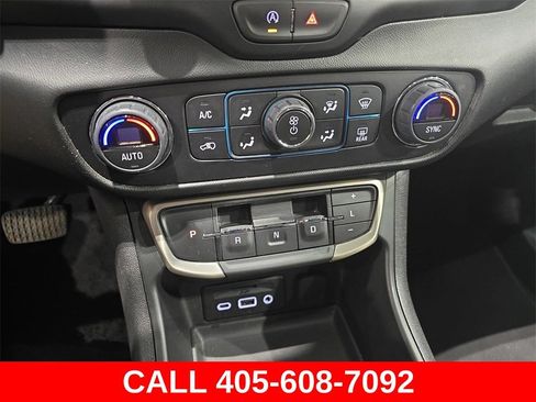 Used 2024 GMC Terrain Denali AWD/4WD image 24