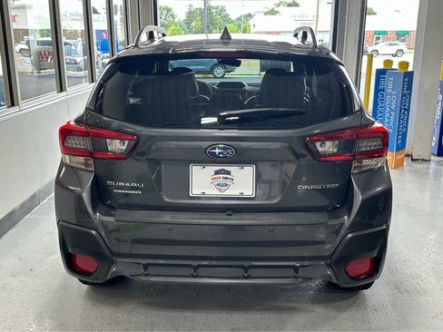Used 2020 Subaru Crosstrek 2.0i Limited w/ Moonroof Package w/Navigation AWD/4WD image 9