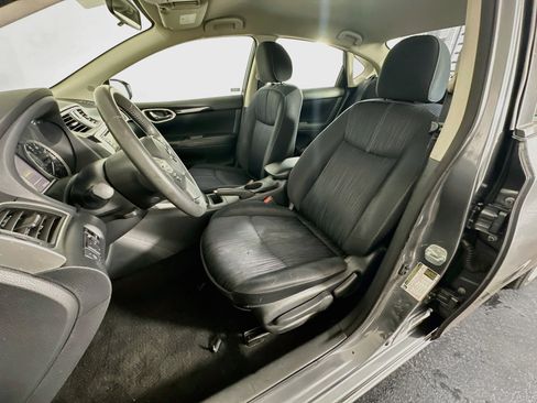 Used 2016 Nissan Sentra SV FWD image 13