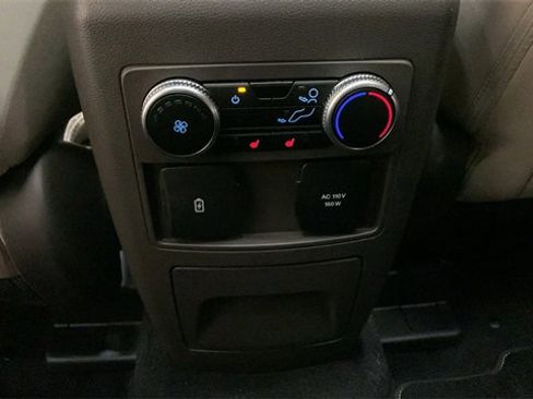 Certified 2023 Ford Explorer Platinum w/ Technology Package image 30