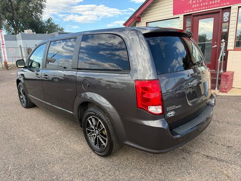 Used 2019 Dodge Grand Caravan SE image 7
