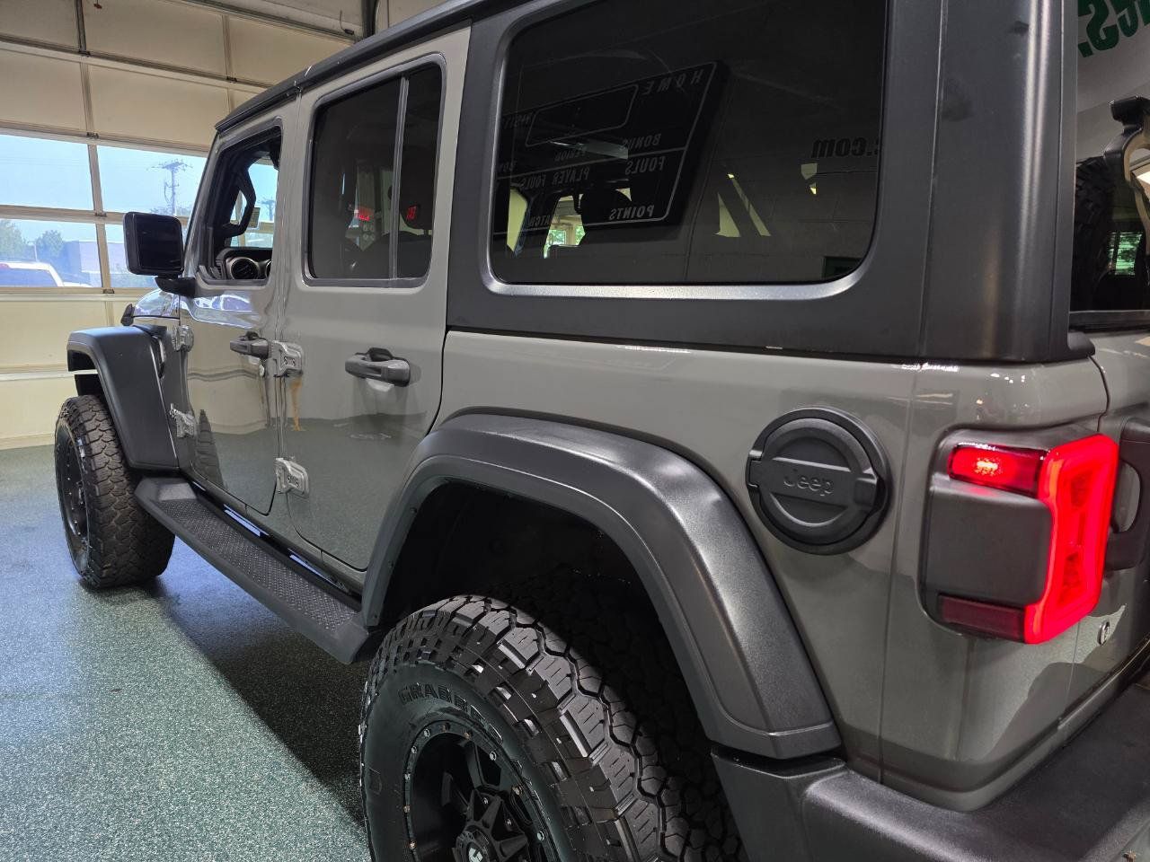 Used 2018 Jeep Wrangler Unlimited Sport S AWD/4WD image 9