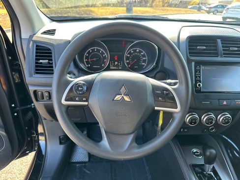 Used 2023 Mitsubishi Outlander Sport ES image 23