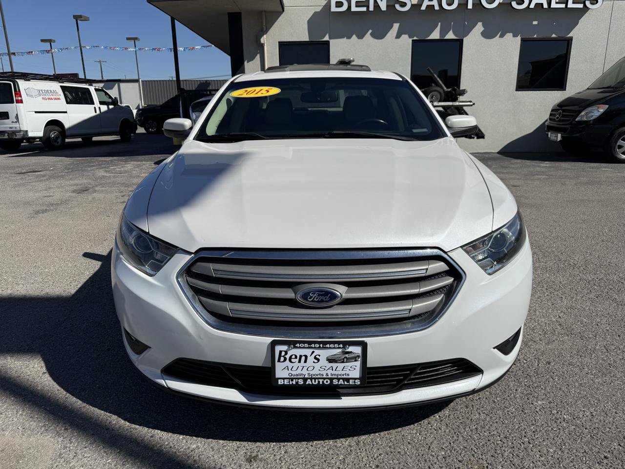Used 2015 Ford Taurus SEL w/ Equipment Group 201A FWD image 3