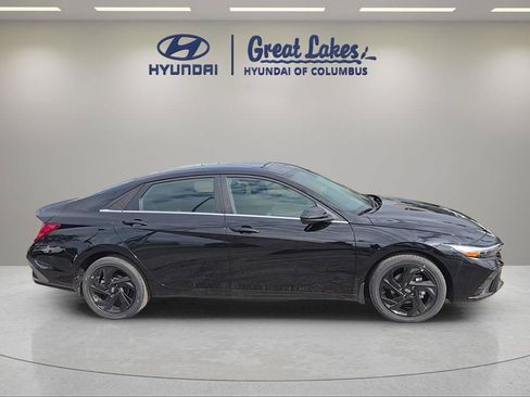 New 2026 Hyundai Elantra SEL Sport Premium FWD image 6