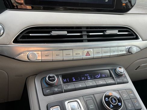 Used 2021 Hyundai Palisade Limited image 13