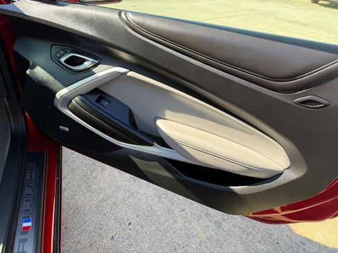 Used 2017 Chevrolet Camaro SS image 19