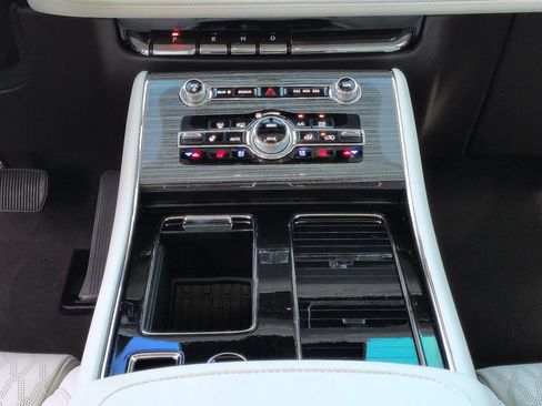 Used 2023 Lincoln Aviator Black Label Grand Touring w/ Class IV Trailer Tow Package AWD/4WD image 19