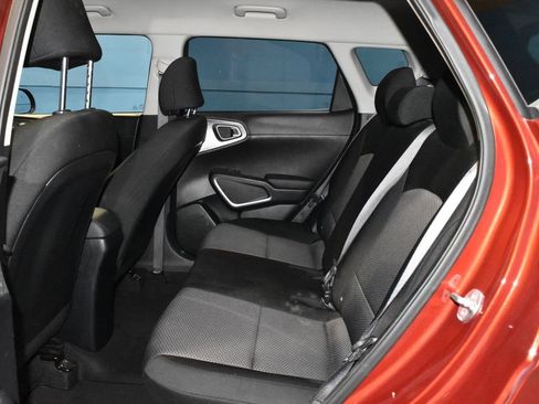 Used 2024 Kia Soul LX w/ Option Group 015 FWD image 18