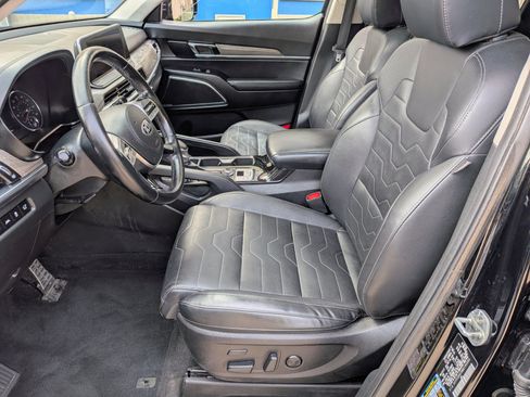 Used 2021 Kia Telluride SX w/ SX Prestige Package AWD/4WD image 3