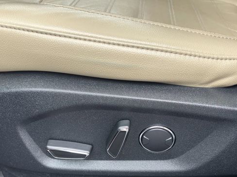 Used 2017 Ford Edge SEL w/ Equipment Group 201A AWD/4WD image 14