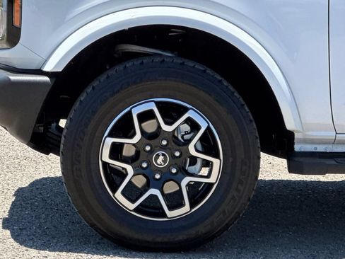 Used 2024 Ford Bronco Outer Banks AWD/4WD image 33