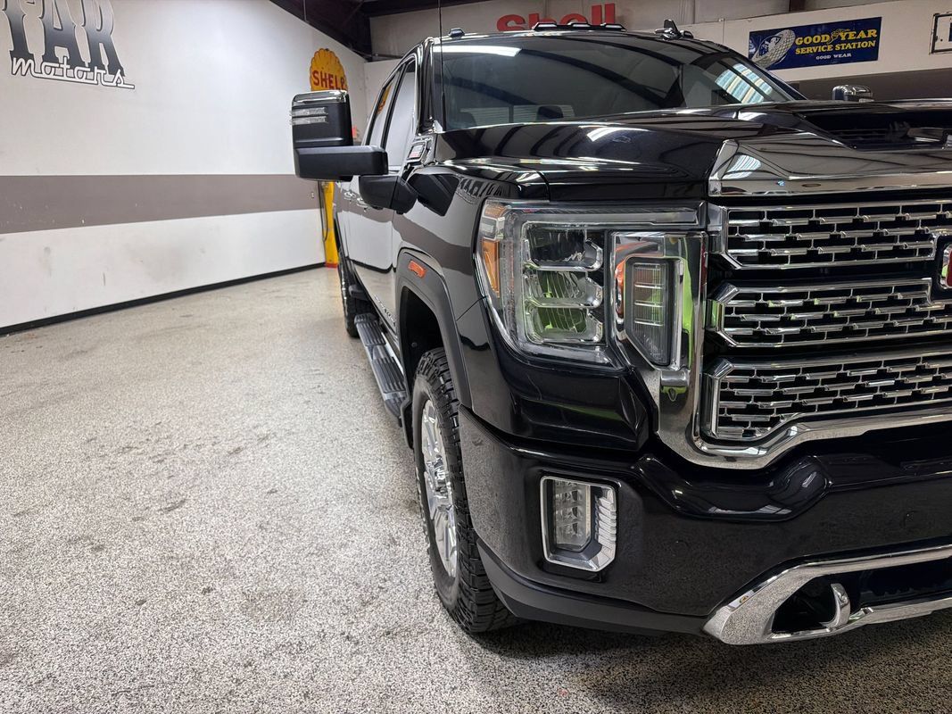 Used 2020 GMC Sierra 3500 Denali w/ Denali Ultimate Package AWD/4WD image 14