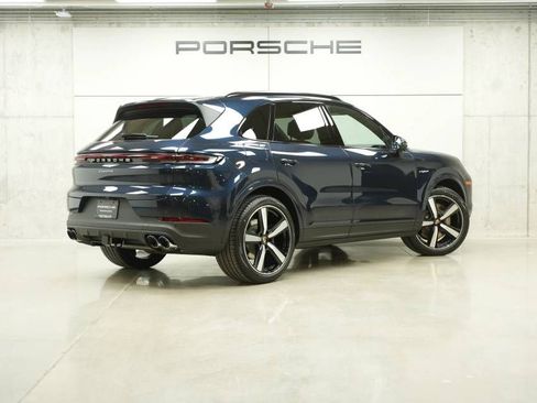 New 2026 Porsche Cayenne E-Hybrid AWD/4WD image 7