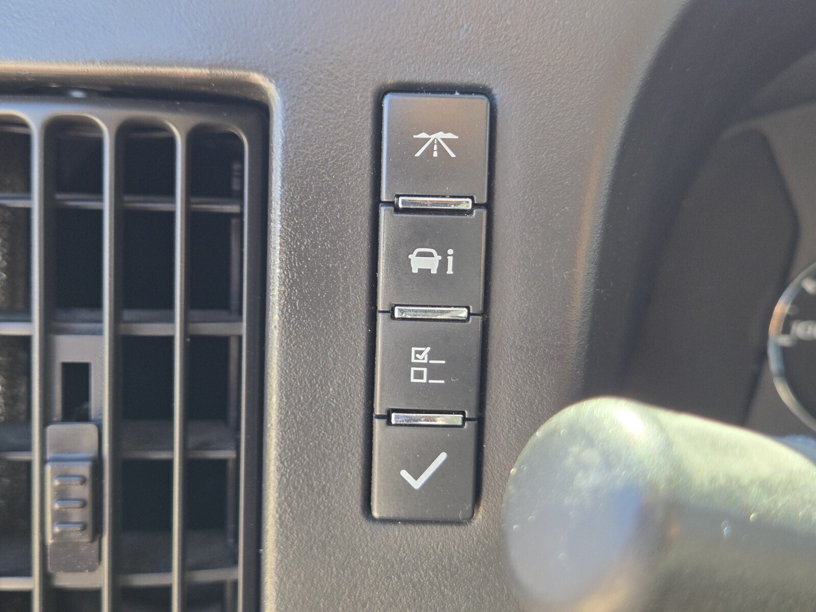 Used 2012 Chevrolet Express 2500 w/ Cold Climate Package RWD image 18