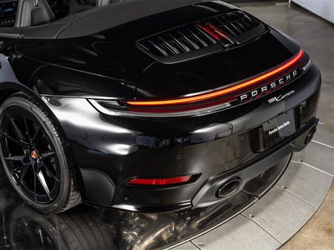 Certified 2026 Porsche 911 Carrera RWD image 40
