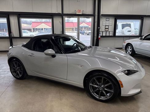 Used 2016 MAZDA MX-5 Miata Grand Touring image 23