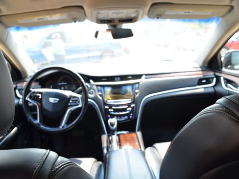 Used 2018 Cadillac XTS Luxury AWD/4WD image 32