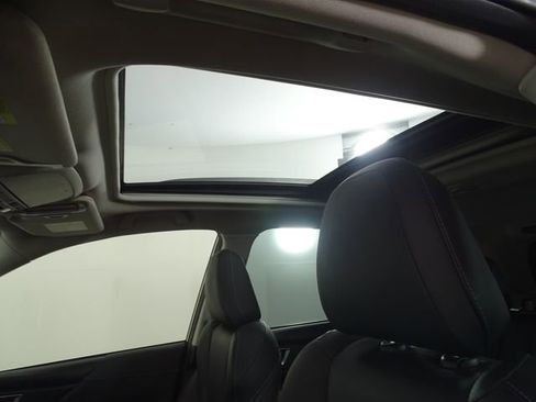 Used 2022 Subaru Forester Limited w/ Popular Package #3 image 11