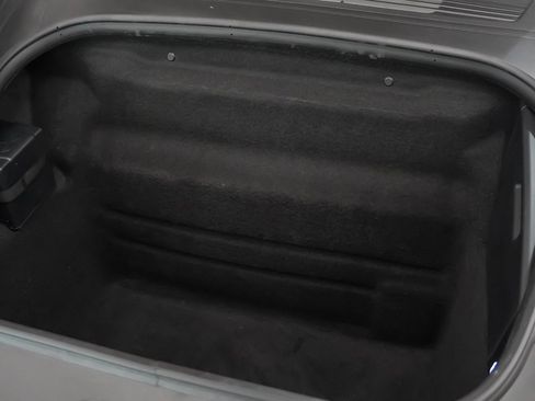 Certified 2025 Porsche 911 Carrera image 13