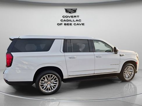 Used 2023 GMC Yukon XL SLT w/ SLT Premium Package image 10