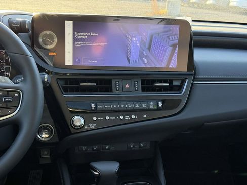 Used 2025 Lexus ES 350 Premium image 18