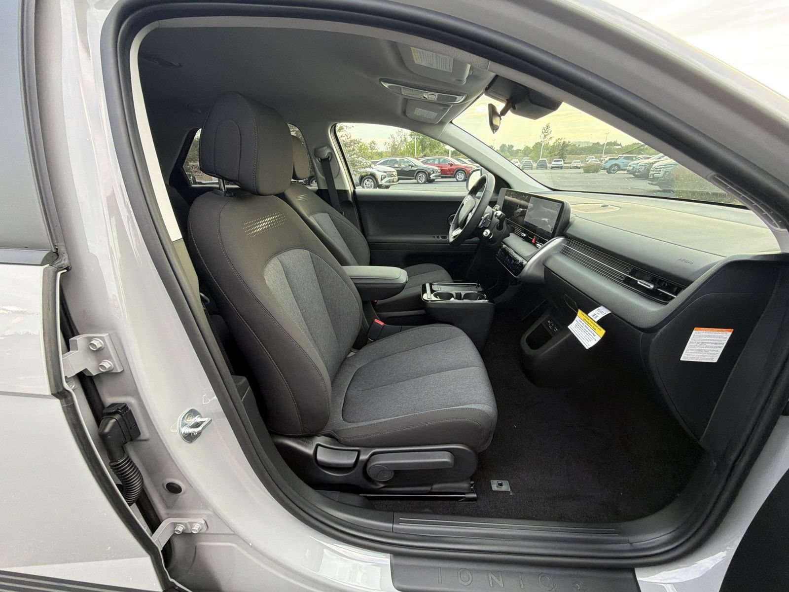 New 2026 Hyundai Ioniq 5 SE AWD/4WD image 24