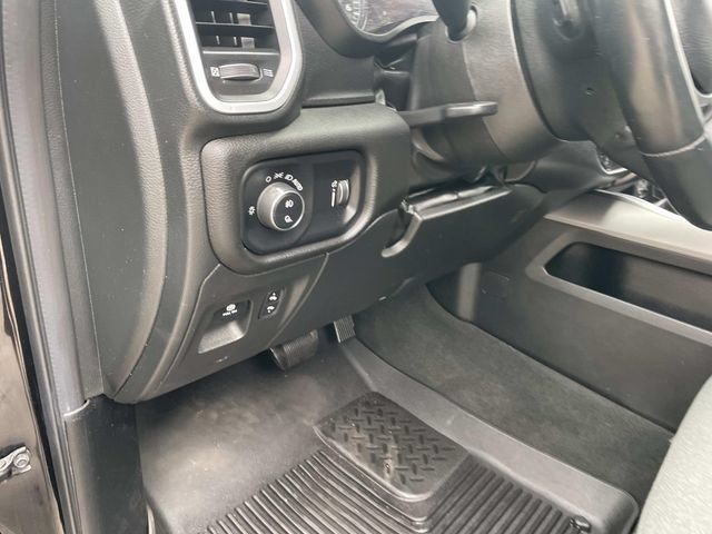 Used 2023 RAM 1500 Big Horn AWD/4WD image 23