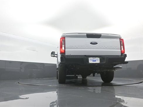 New 2026 Ford F250 XL image 30