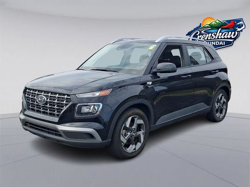 Used 2023 Hyundai Venue SEL FWD image 3