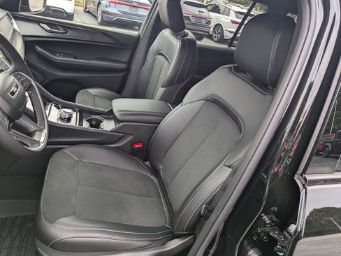 New 2025 Jeep Grand Cherokee image 18