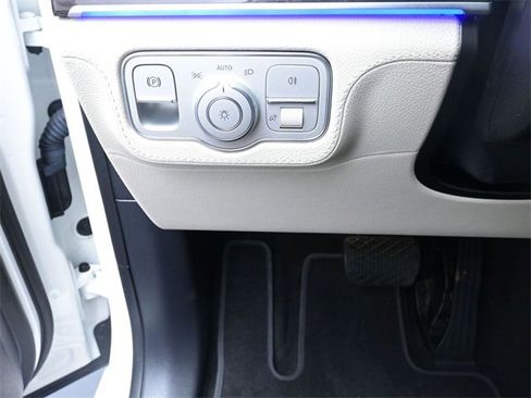 Used 2024 Mercedes-Benz GLE 350 4MATIC image 16