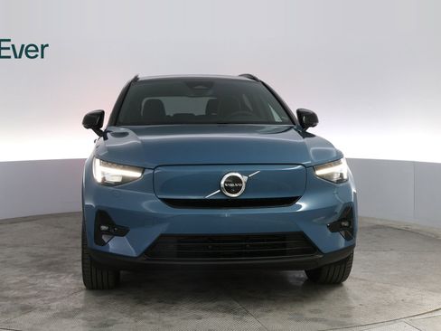 Used 2023 Volvo XC40 Recharge Ultimate w/ Protection Package Premier image 12