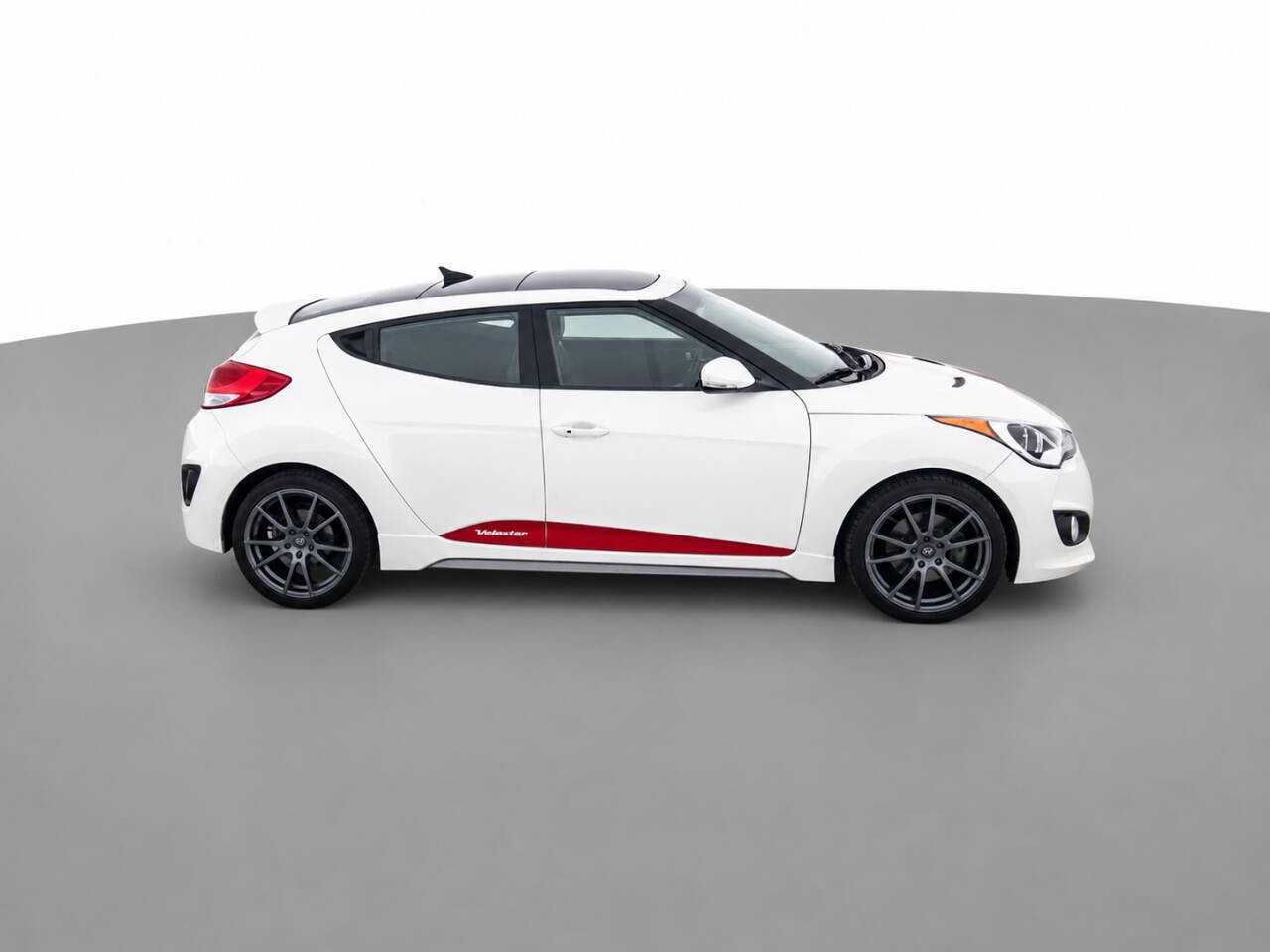 Used 2015 Hyundai Veloster Turbo w/ Option Group 04 FWD image 4